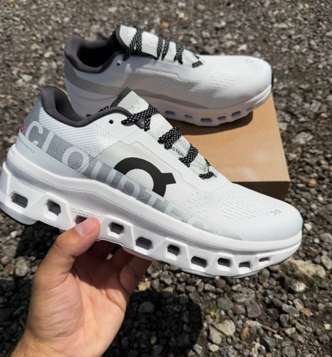 Cloud monster undyed - on, white
